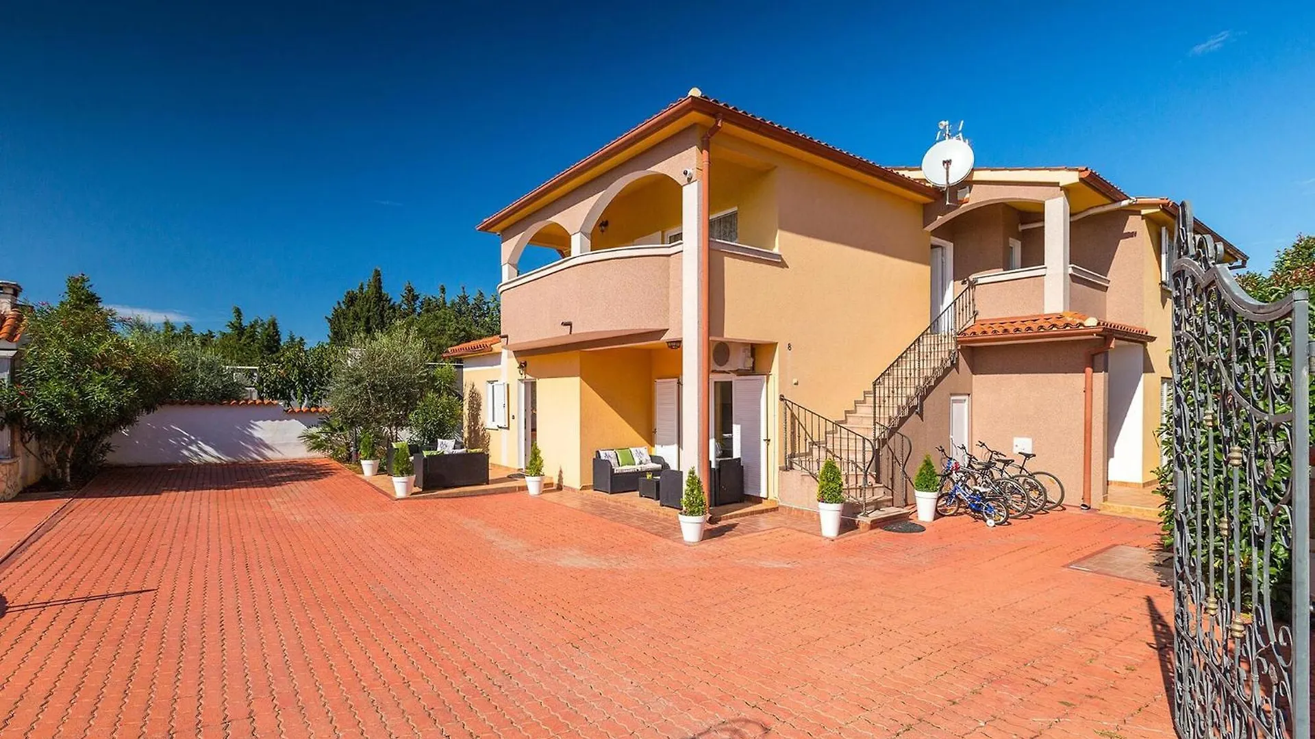 Nice Apartment In Stinjan With Wifi 0*,  Croatia