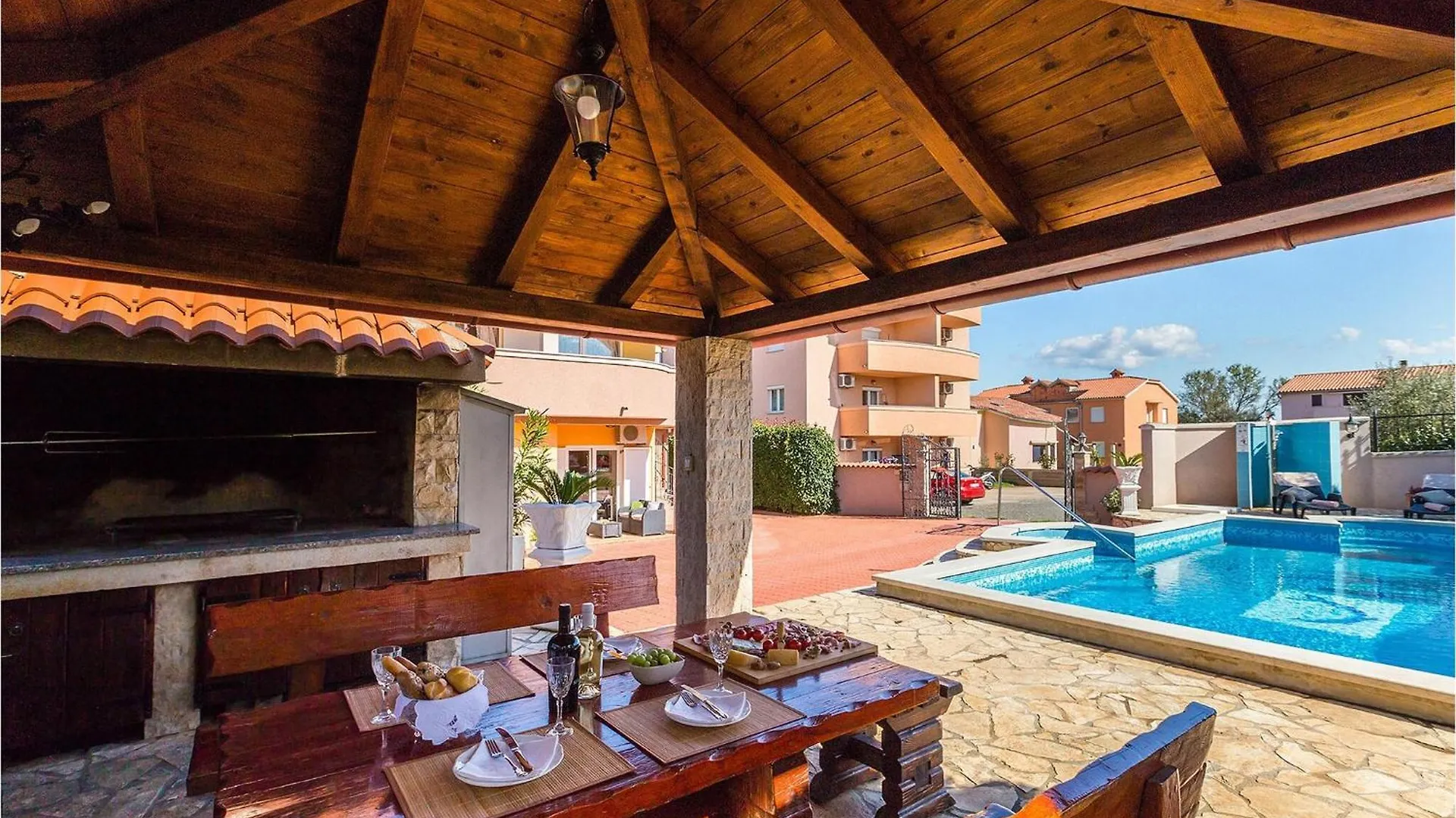 Nice Apartment In Stinjan With Wifi