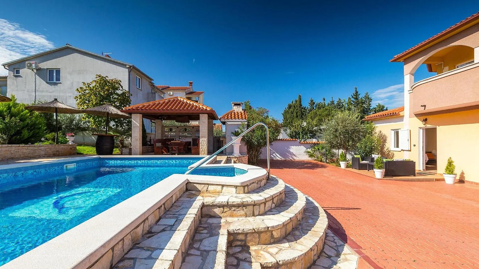 Nice Apartment In Stinjan With Wifi